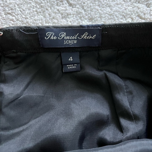 J.Crew Factory Polka Dot Jacquard Pencil Skirt in Blue. - Picture 3 of 6